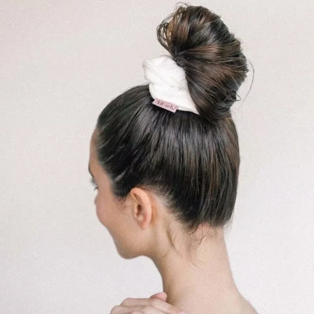 Kitsch Towel Scrunchies 2 pack